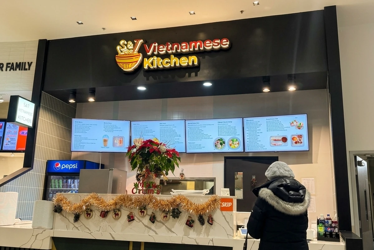 S&T Vietnamese Kitchen at Southcentre Mall, Calgary - Vietnamese food near Ramsay